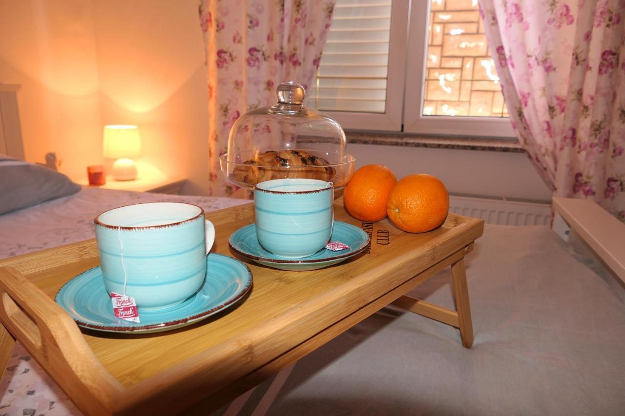 סנג' Apartment Laura מראה חיצוני תמונה
