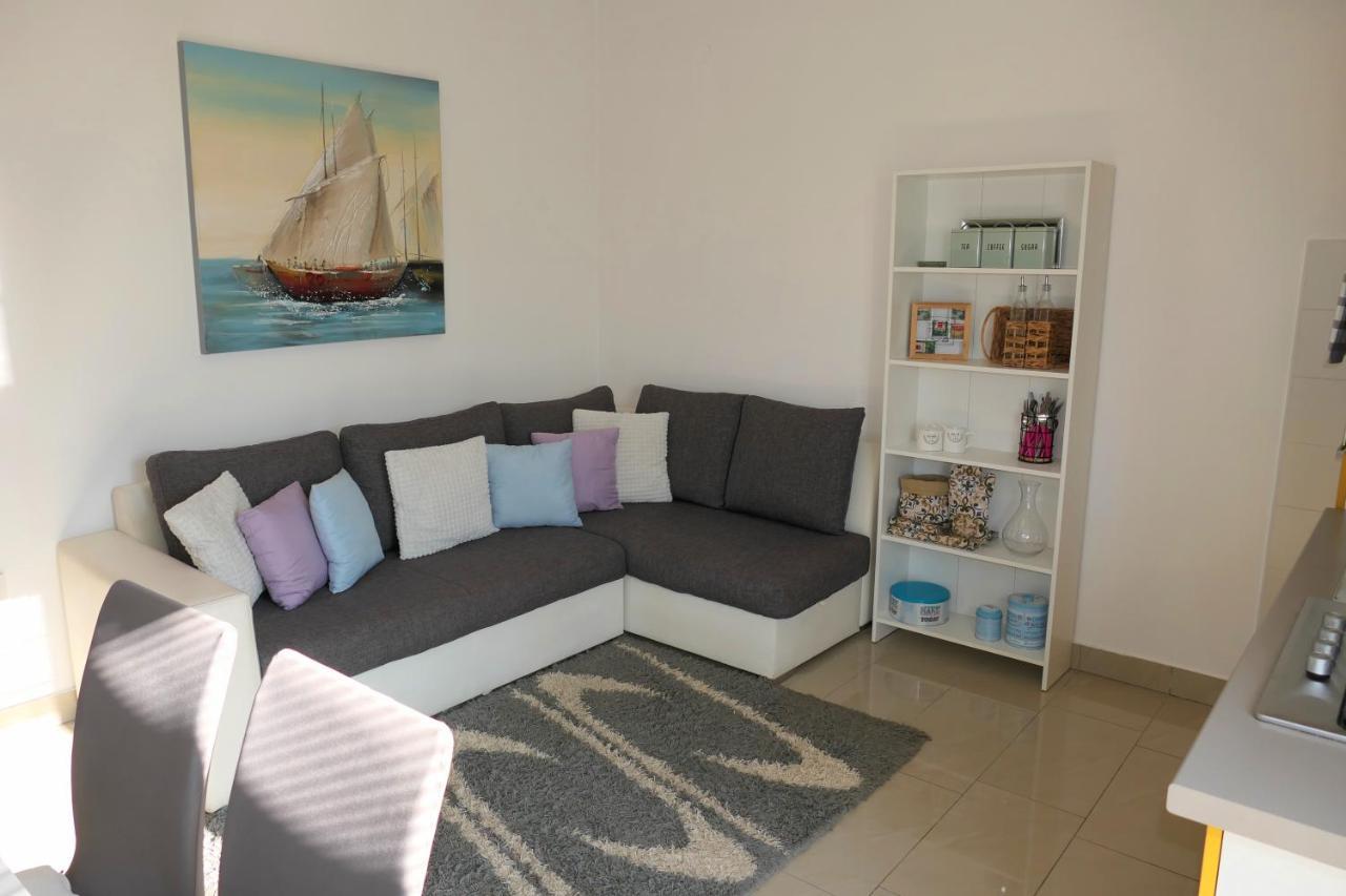 סנג' Apartment Laura מראה חיצוני תמונה