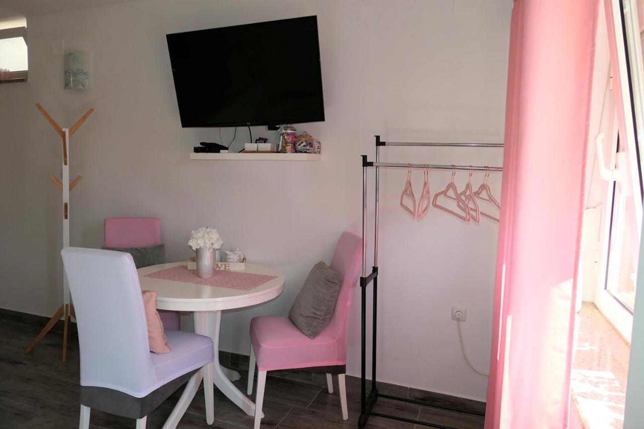 סנג' Apartment Laura מראה חיצוני תמונה