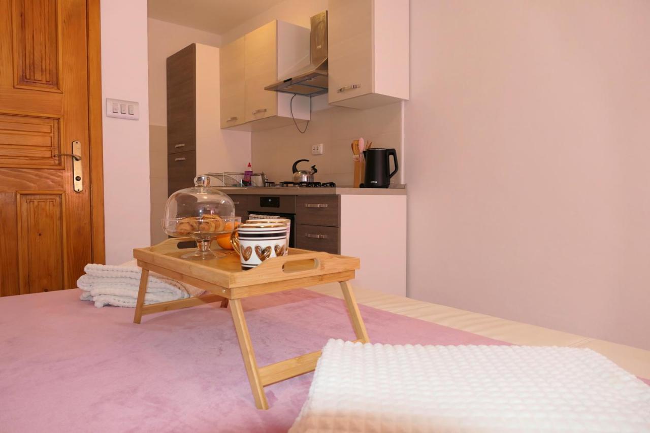 סנג' Apartment Laura מראה חיצוני תמונה