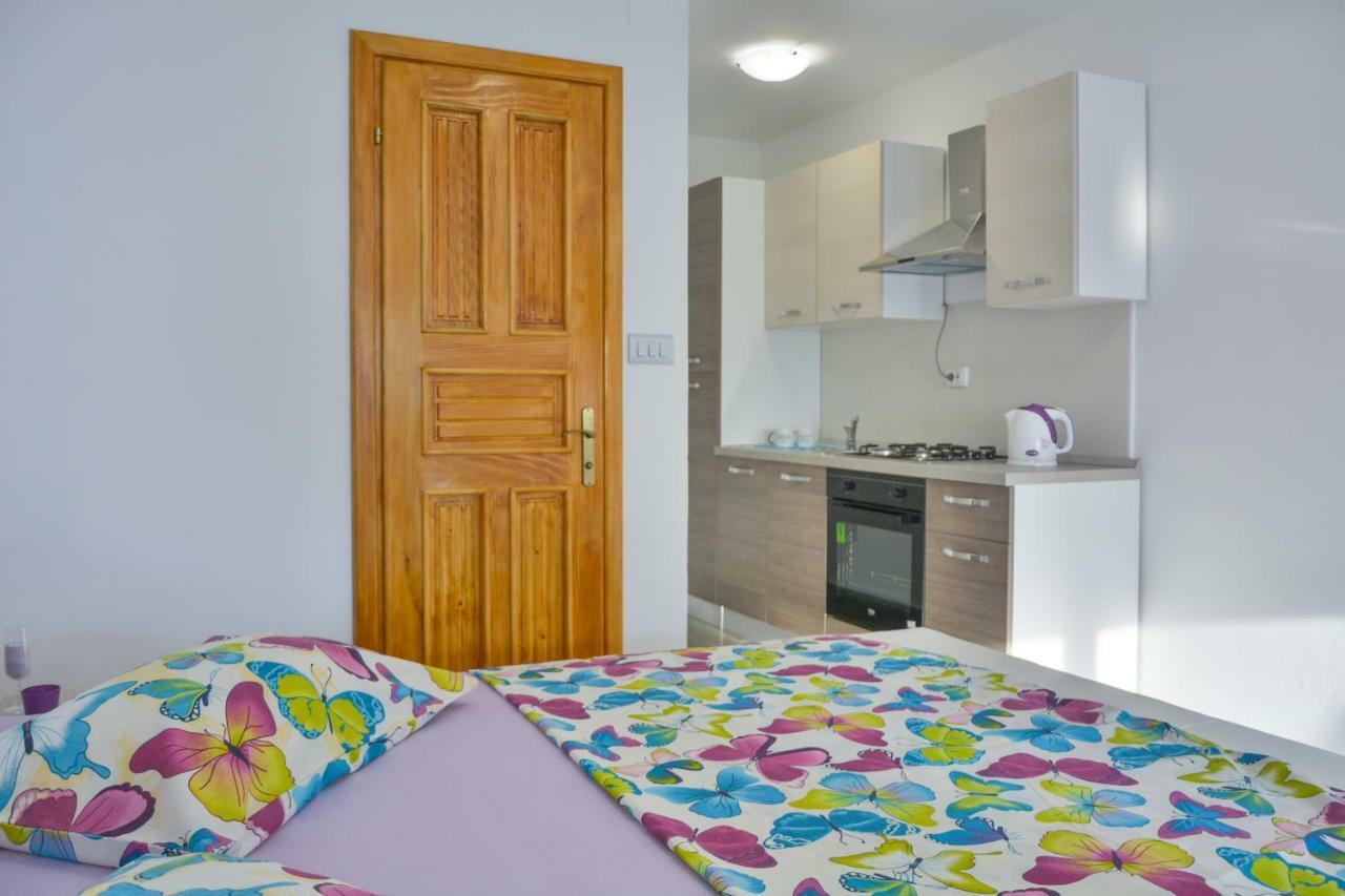 סנג' Apartment Laura מראה חיצוני תמונה