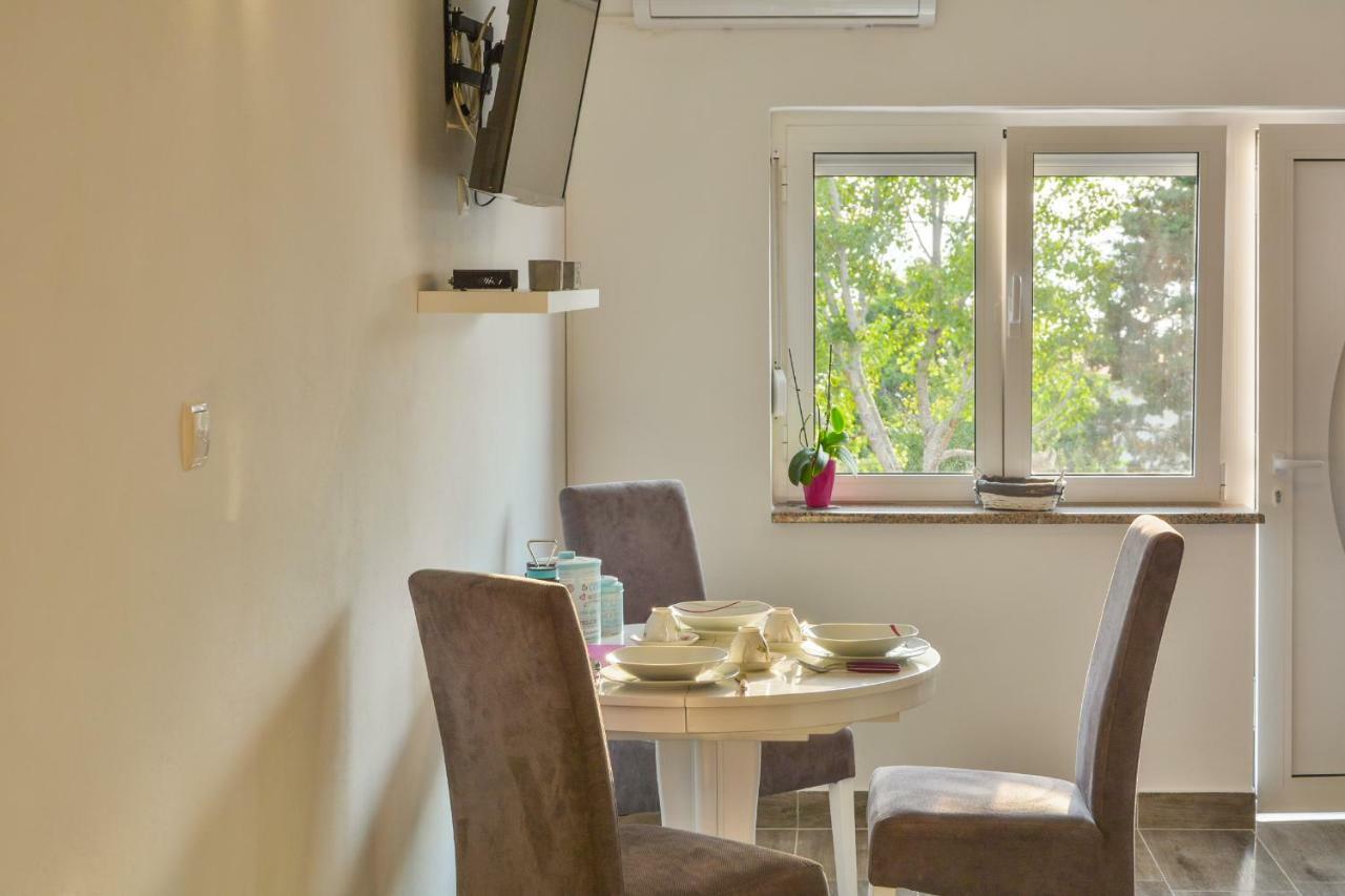 סנג' Apartment Laura מראה חיצוני תמונה